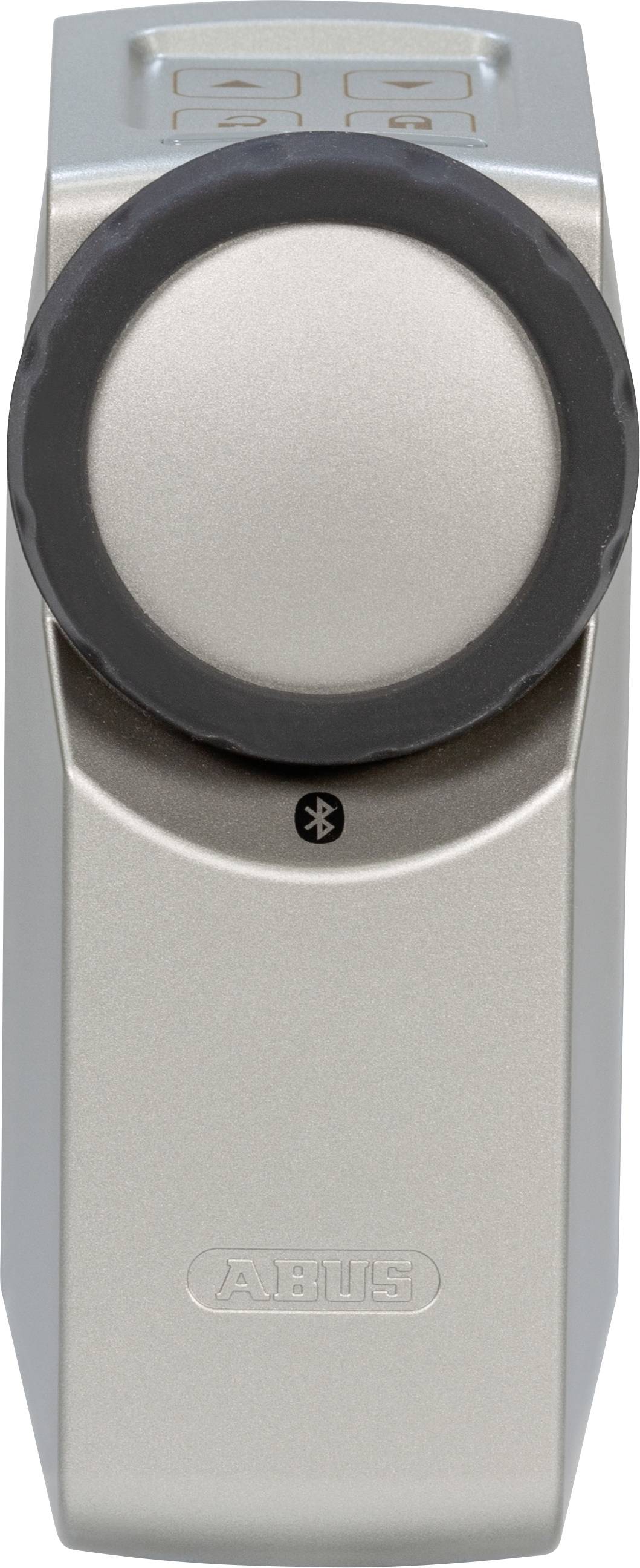 Ein silberner elektronischer Türknauf mit schwarzem drehbarem Griff und Bluetooth-Logo in der Mitte. Darunter das Logo der Marke ABUS.
