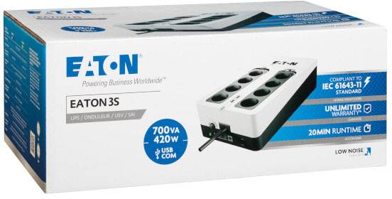 Verpackung einer Eaton 3S USV. Enthält vier Steckdosen, bietet 700VA Leistung, 10 Minuten Laufzeit und ist geräuscharm.