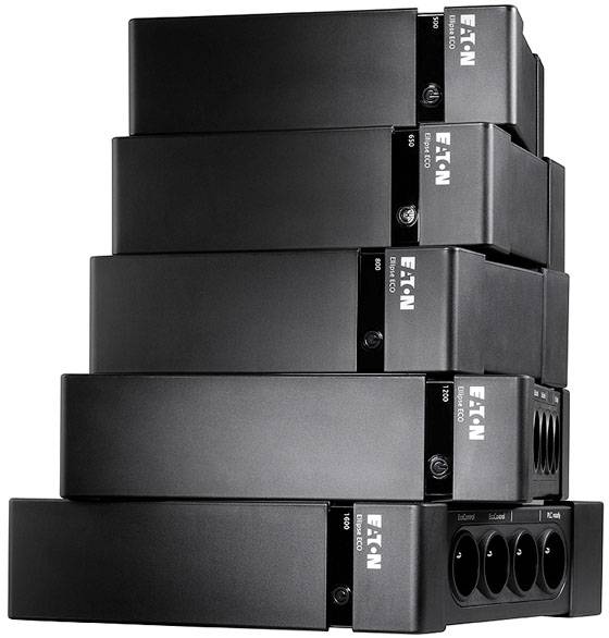 Ein Stapel von sechs schwarzen Geräteteilen mit der Aufschrift 'Eaton', die vermutlich elektronische Komponenten oder Module darstellen.