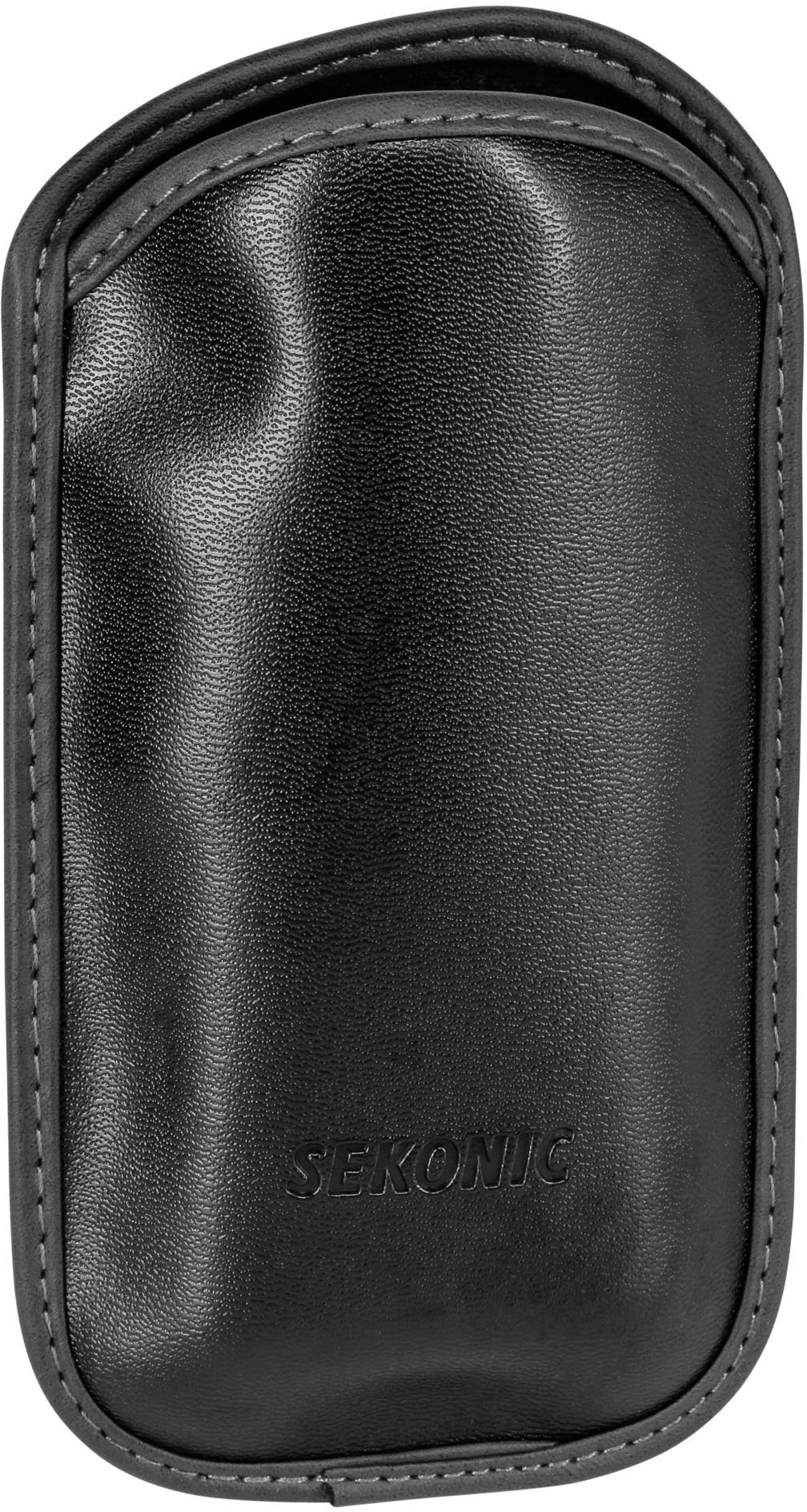 Eine schwarze Schutzhülle aus Leder mit der Aufschrift 'Sekonic' geprägt. Geeignet zur Aufbewahrung oder zum Schutz eines kleinen Geräts.