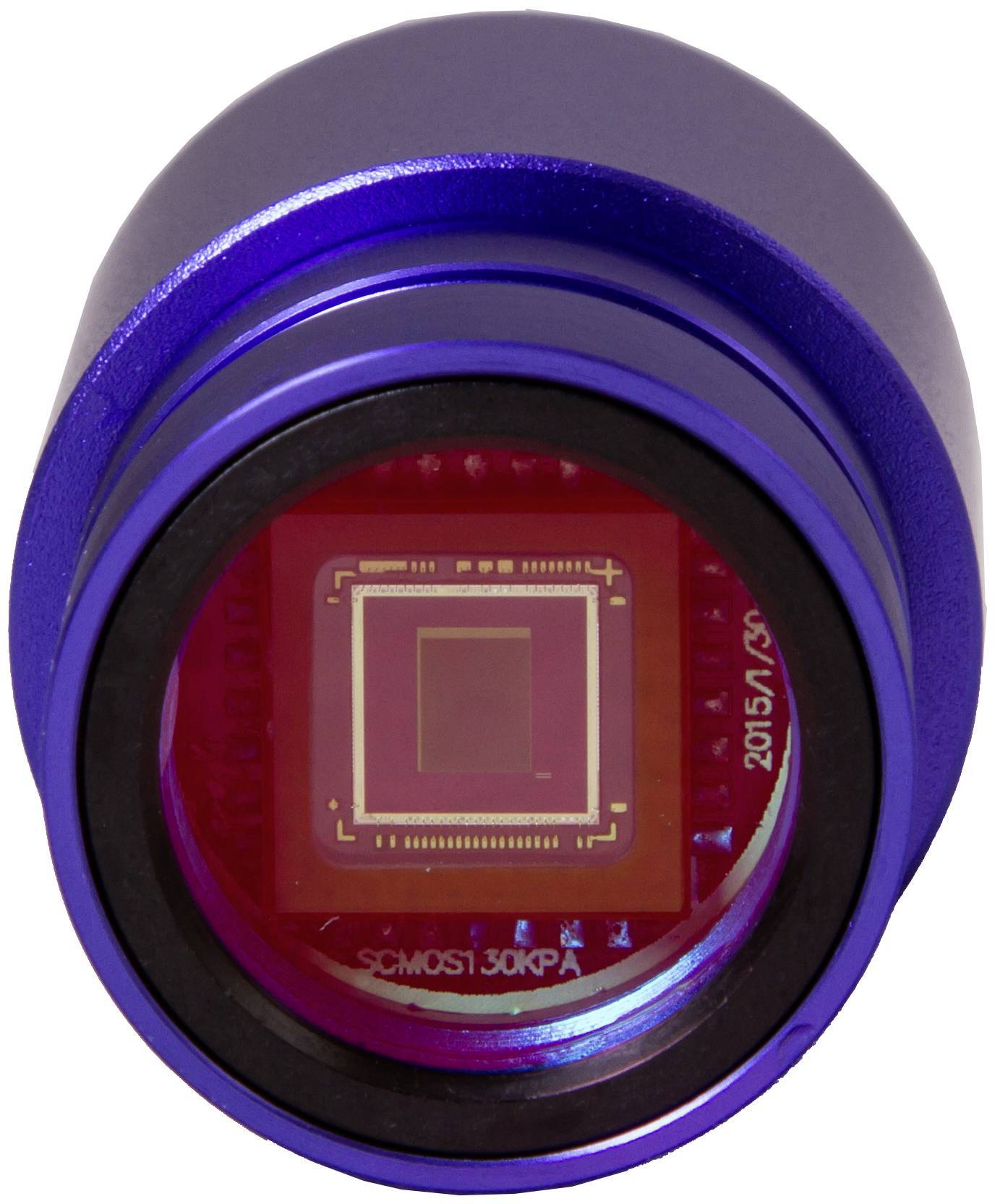 Eine blaue elektronische Sensorlinse zeigt ihre interne Struktur durch ein durchsichtiges Gehäuse, mit Fokus auf einen zentralen Chip.