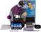 Ein violettes Mikroskop-Set mit Probenfläschchen und Zubehör vor einer Schachtel mit der Aufschrift 'LabZZ!'.