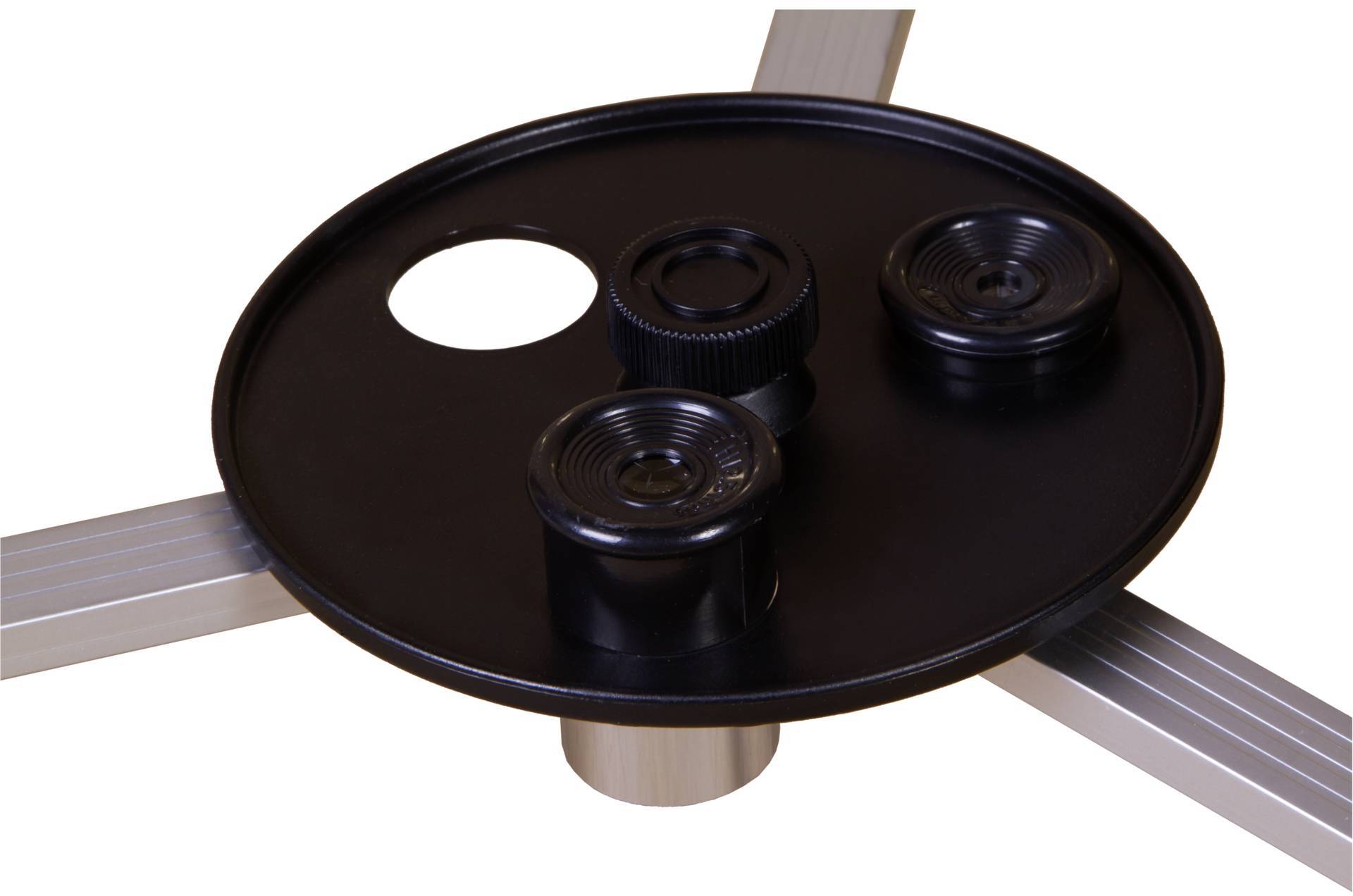 Schwarzer runder Tischaufsatz mit drei verstellbaren Drehknöpfen und einer kreisförmigen Aussparung, montiert auf Metallstreben.