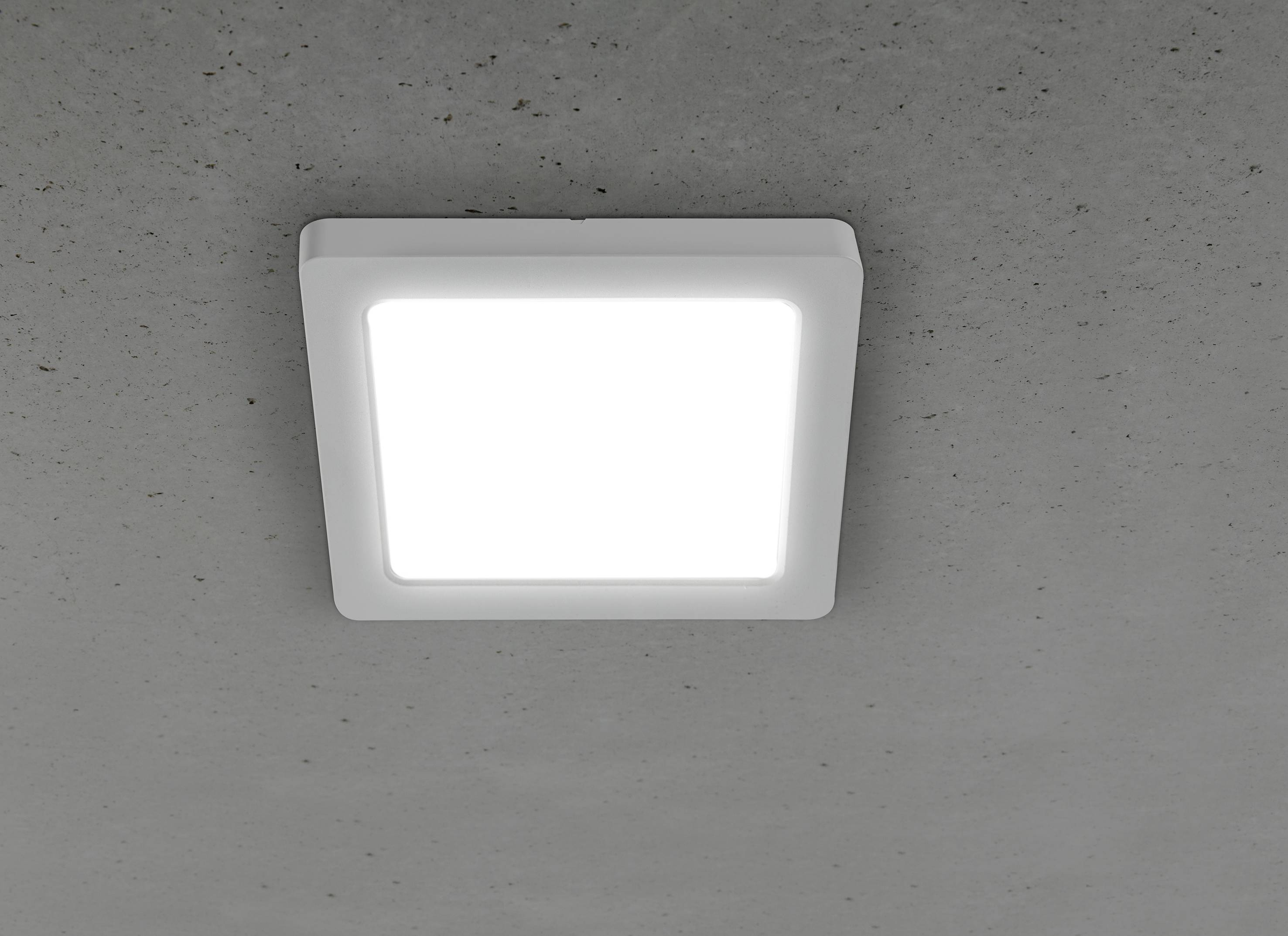 Quadratische LED-Deckenleuchte, hell erleuchtend, an einer grauen Decke montiert.