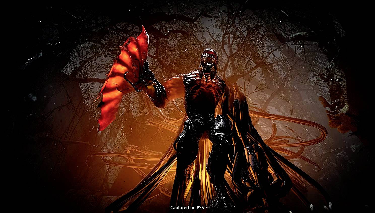 Ein furchteinflößender, gepanzerter Krieger in einer düsteren, bewaldeten Umgebung, hält eine leuchtend rote Waffe und steht dominant im Bild.