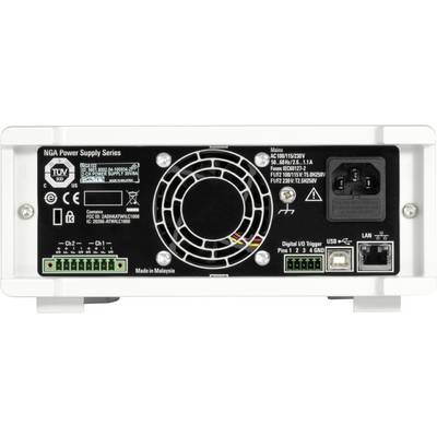 Rückseite eines Netzteils mit verschiedenen Anschlüssen und technischen Spezifikationen. Hauptanschluss, Lüfter, USB und LAN-Steckplätze sichtbar.