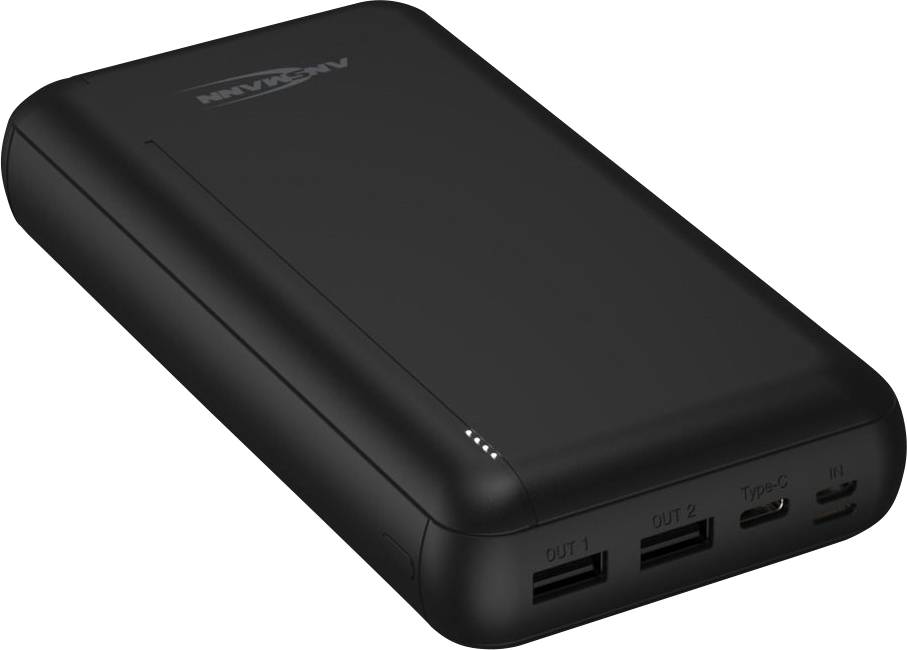Schwarze Powerbank mit drei Anschlüssen, einschließlich zwei USB- und einem USB-C-Port, zeigt LED-Anzeige für den Ladestatus.