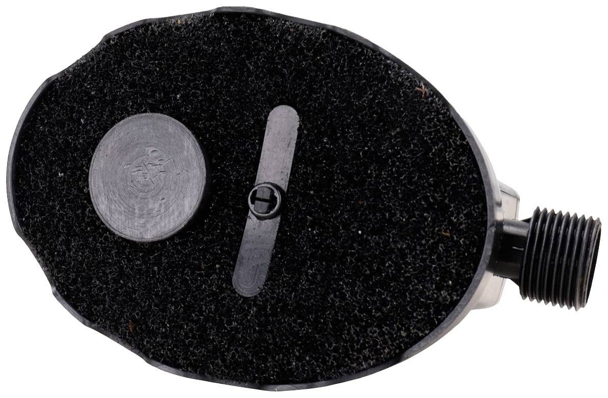 Ein ovaler schwarzer Schaumstofffilter mit einer runden und einer ovalen Kunststoffscheibe. Daneben ein Adapter mit Gewinde.