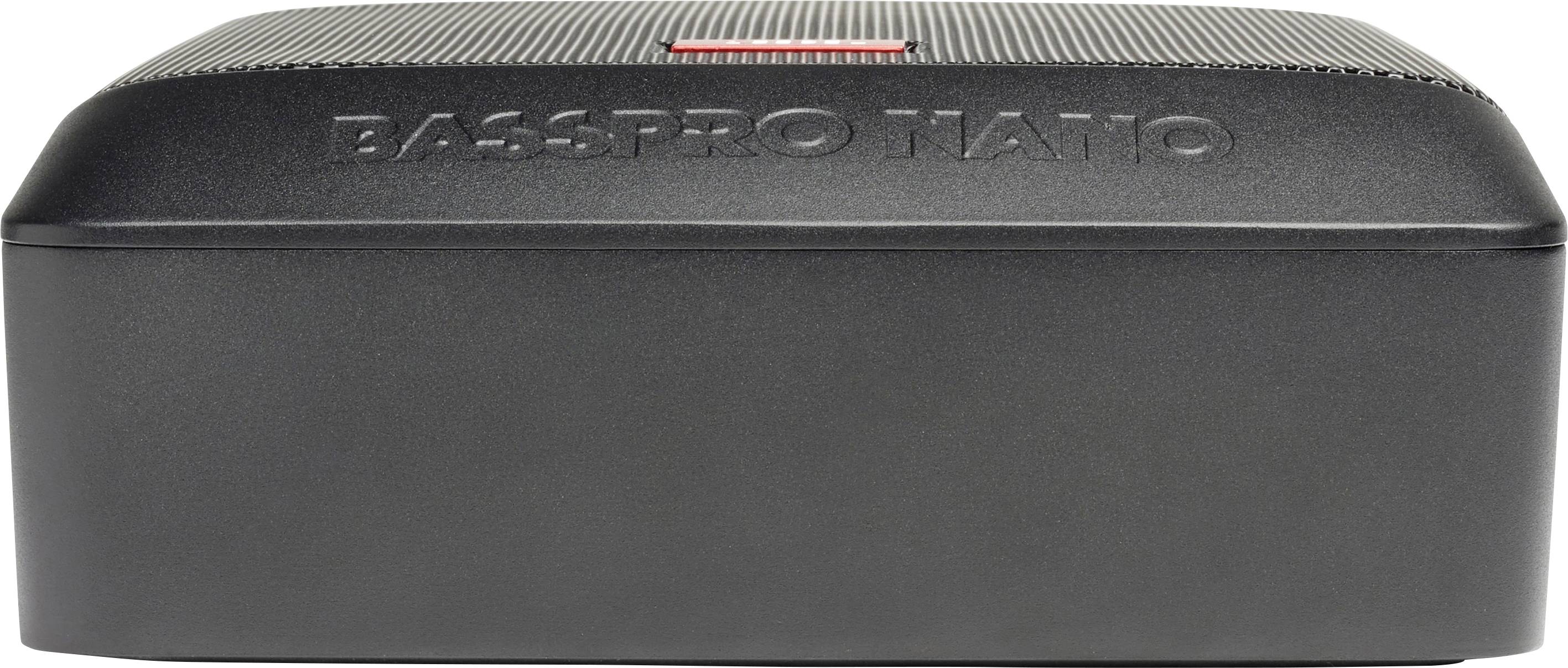 Schwarzer JBL BassPro Nano Subwoofer mit roter Taste oben, Text 'BassPro Nano' auf der Vorderseite, für kompakte Audioanwendungen.