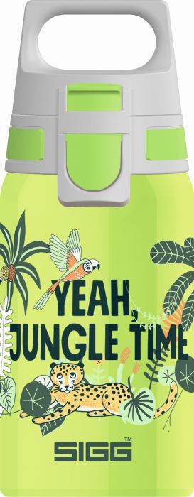 Grüne Flasche mit Aufschrift 'Yeah, Jungle Time'. Dschungelmotiv mit Papagei, Leopard, Pflanzen. Marke: SIGG.