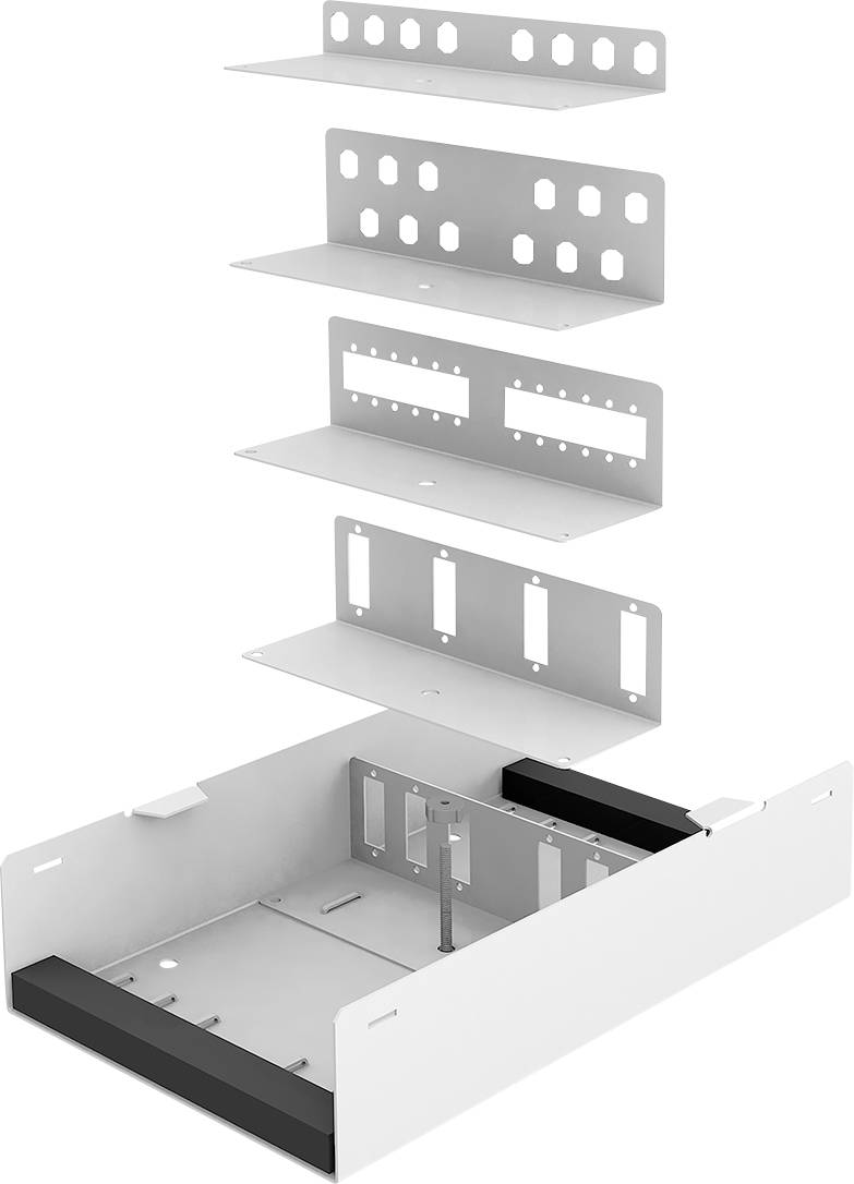 Explodierte Ansicht einer Metallbox mit mehreren herausnehmbaren Platten, jede mit verschiedenen Lochmustern zur Montage.