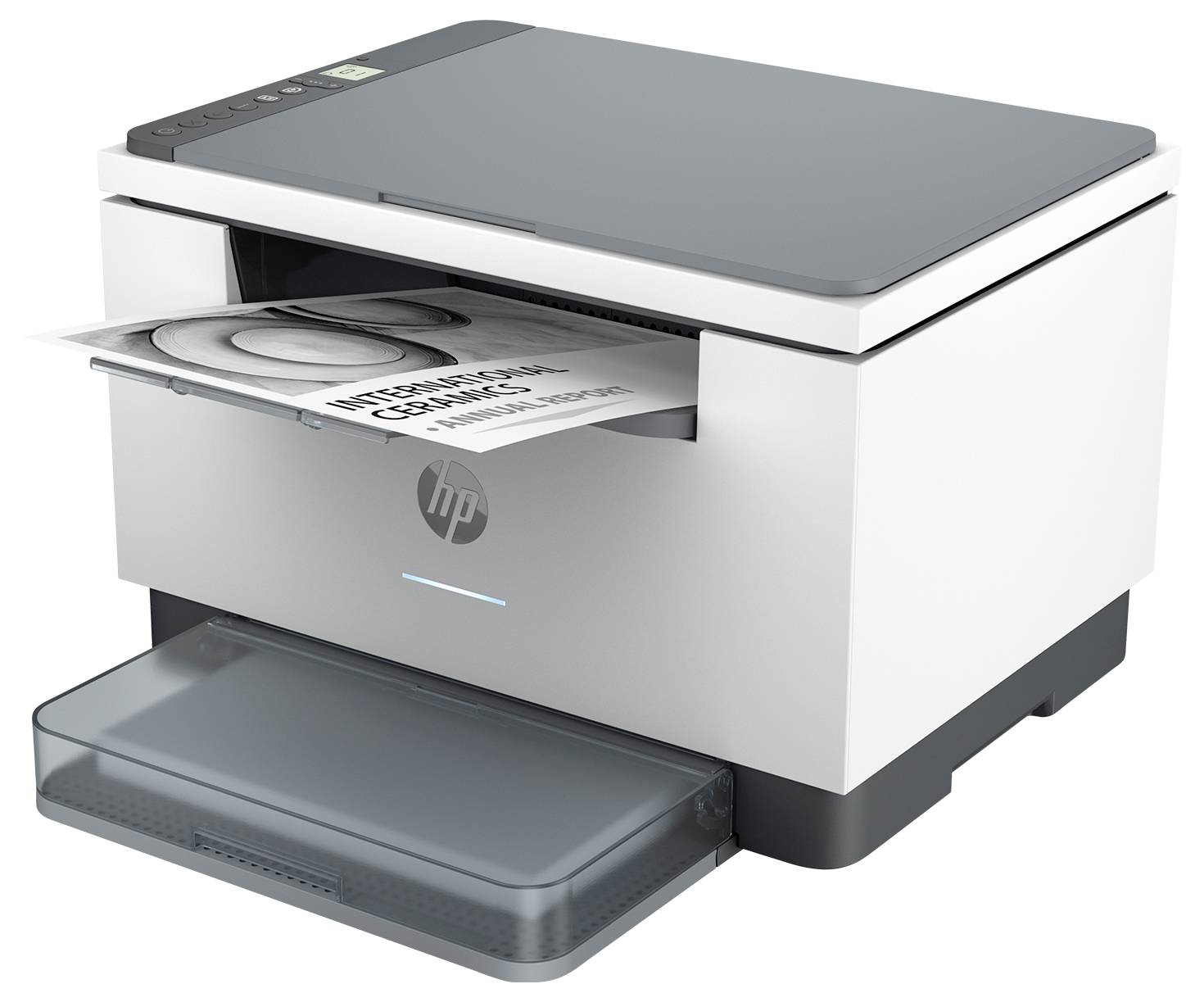 Ein weißer Multifunktionsdrucker druckt ein Dokument mit Text. Der Drucker hat ein Display und eine Bedienfeld oben.