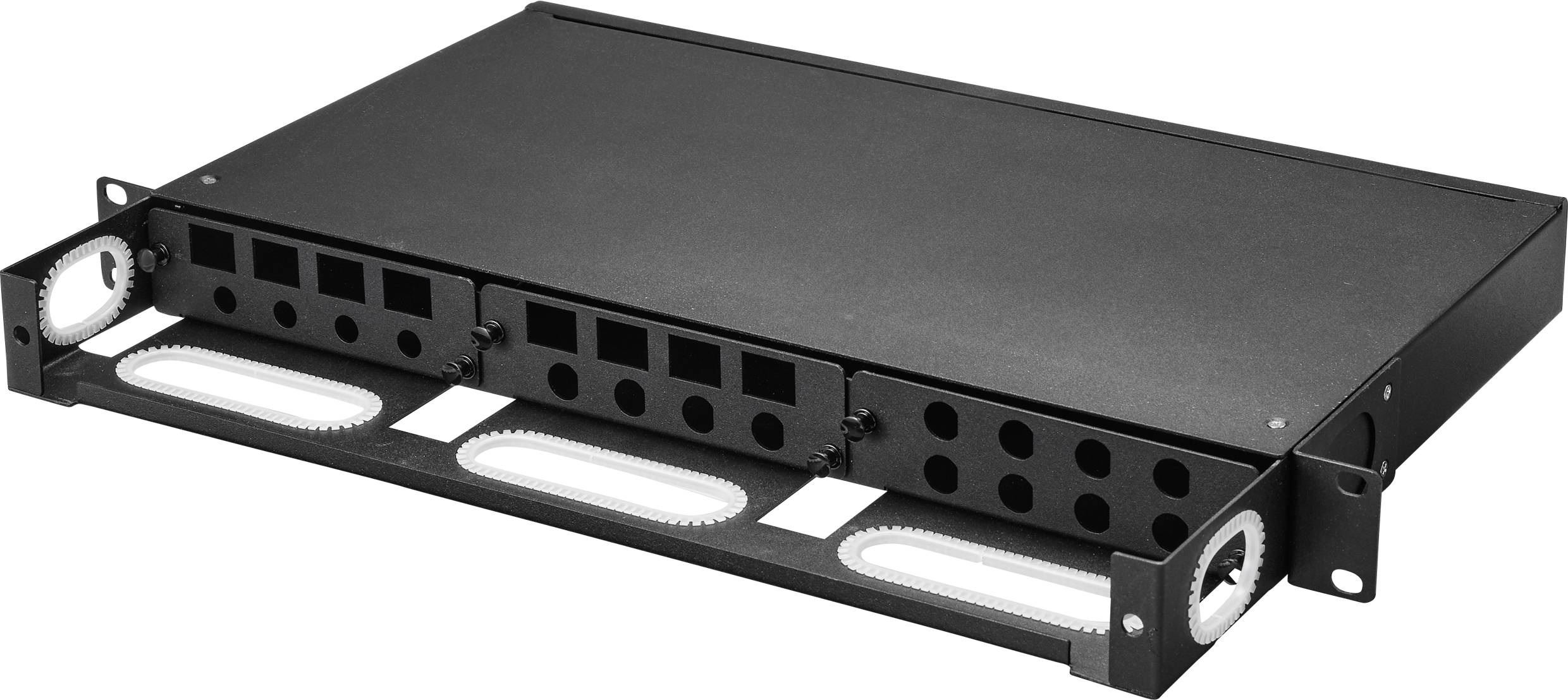 'Schwarzes 19-Zoll-Rack für Kabelmanagement mit mehreren Öffnungen für Kabeldurchführung.'