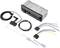 Auto-Radio-Kit mit Kabeln, Halterung und Bedienfeld. Enthält verschiedene Adapter und Kabel für den Einbau und Anschluss im Fahrzeug.