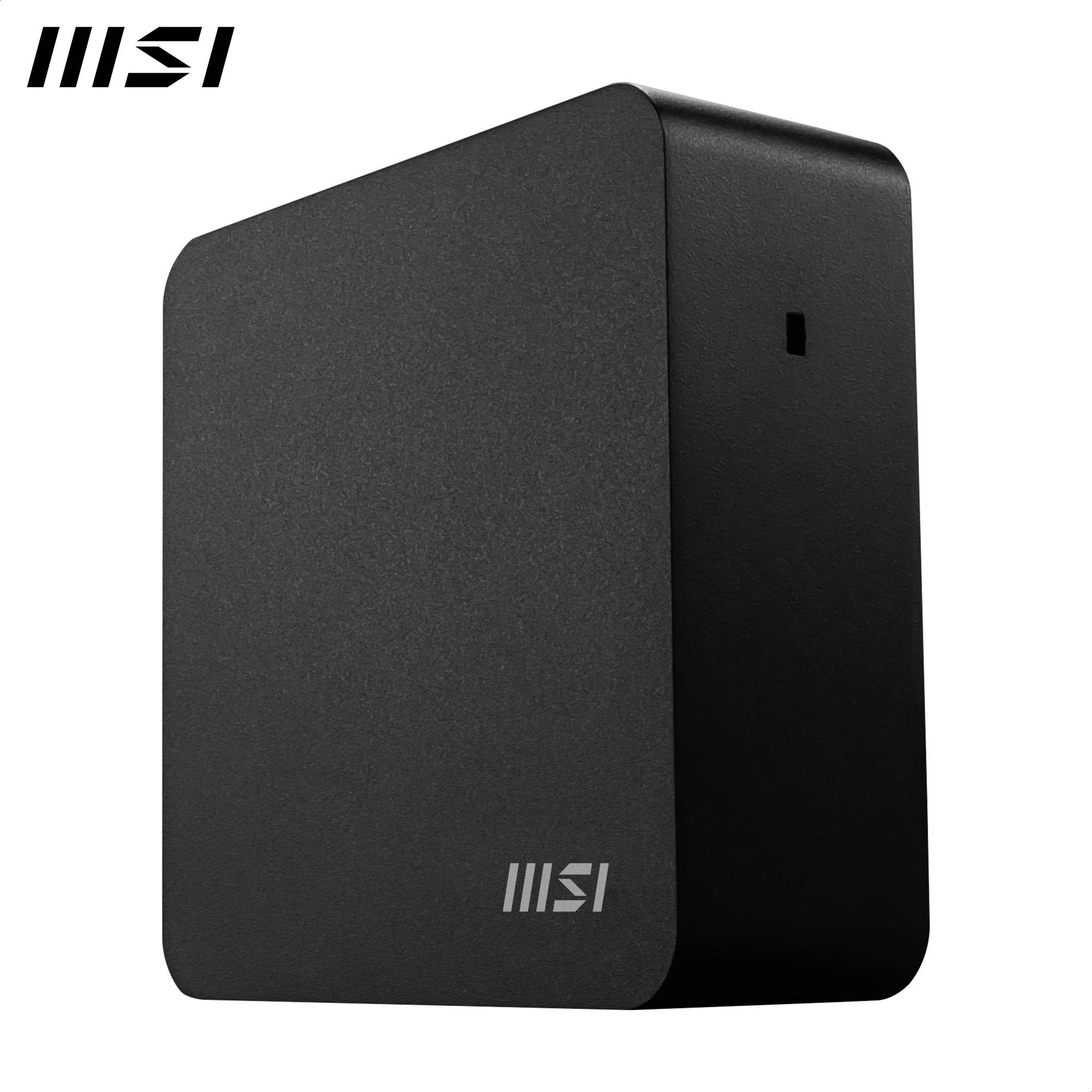 Schwarzer MSI Mini-PC aus einem Winkel, mit MSI-Logo oben links und rechts auf der Vorderseite, quadratische Form.