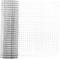 Drahtgitterrolle, entrollt, besteht aus quadratischem Maschendraht. Hauptsächlich für Bau- oder Gartenprojekte verwendet.