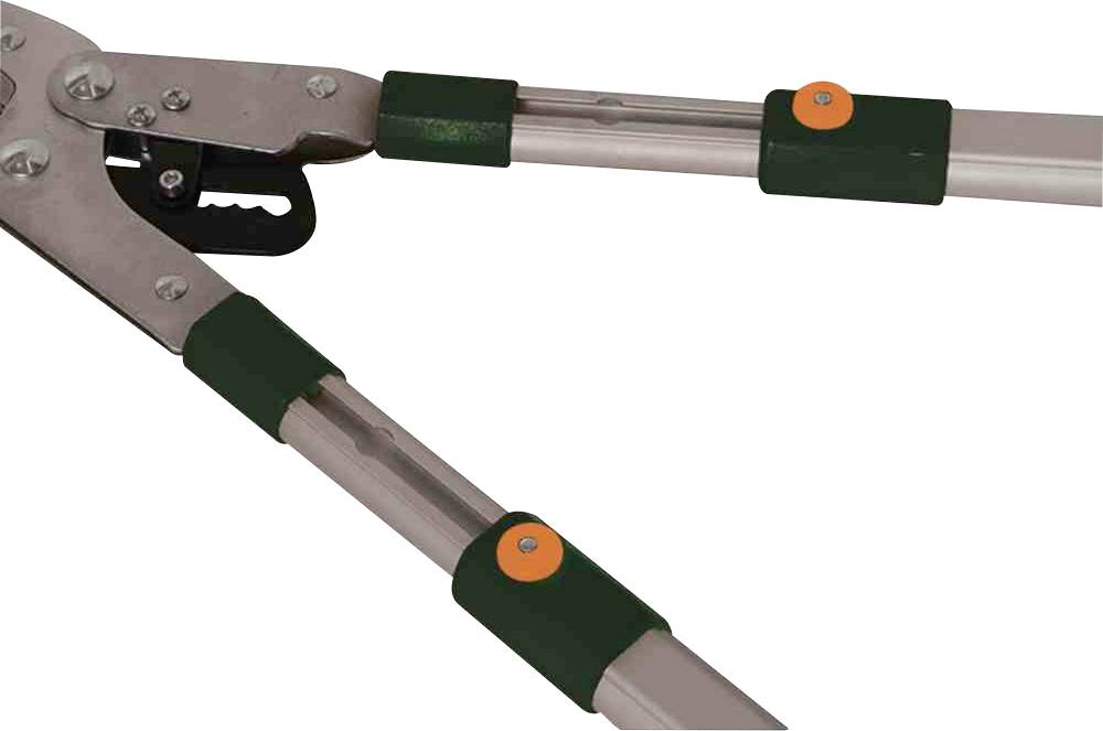 Astschere mit Metallgriff und grünen Griffpolstern, die orangefarbene Details aufweisen. Ideal zum Schneiden von Zweigen.