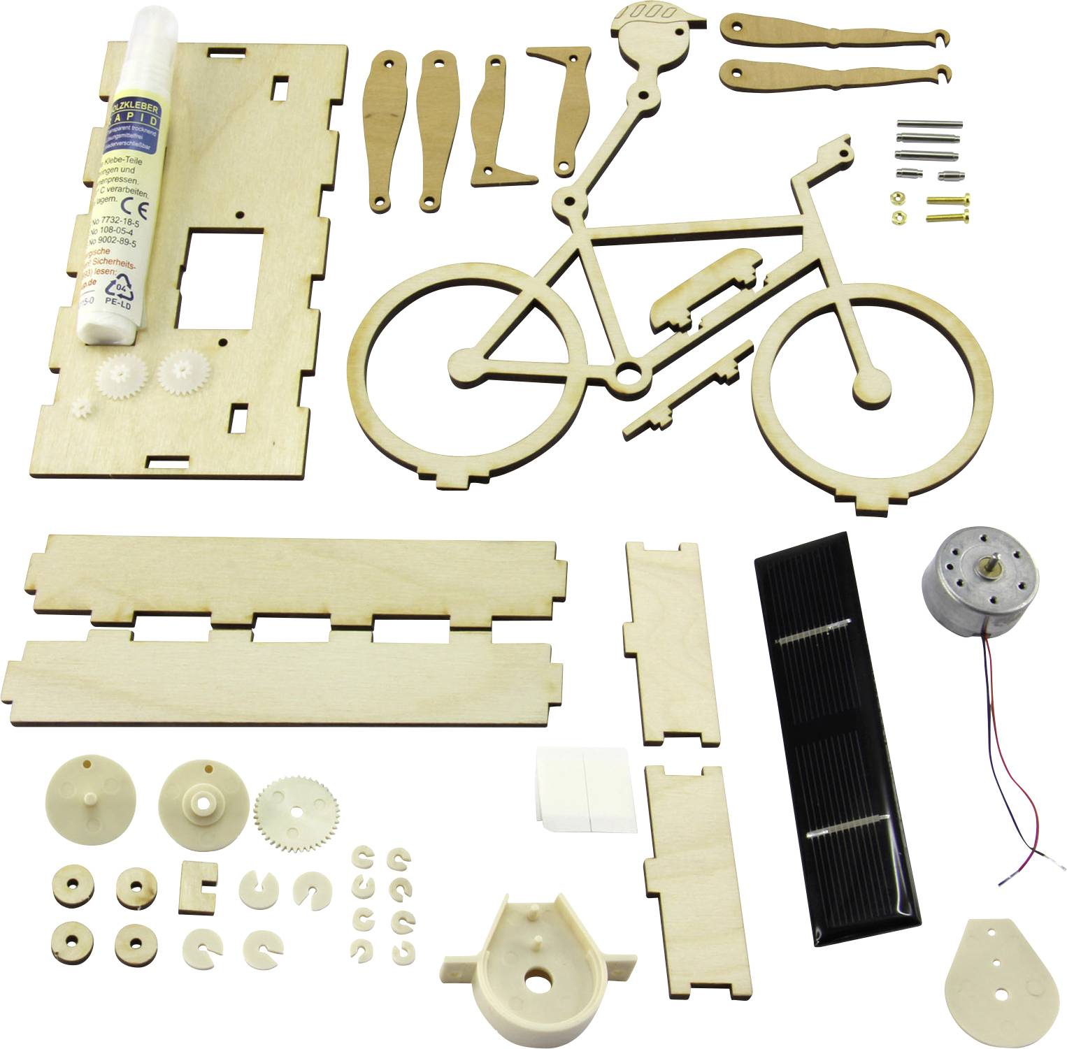 Bausatz eines Solarbetriebenen Holzfahrrads mit Motor, Zahnrädern und Solarpanel. Einzelne Teile aus Holz und Metall zur Montage.