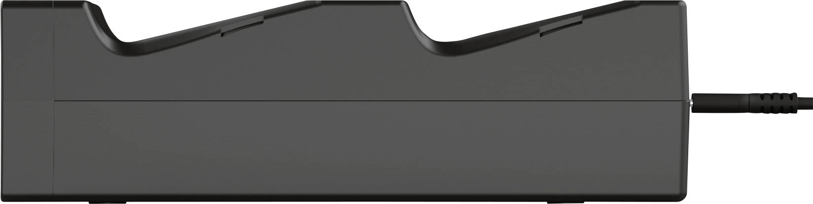 Seitenansicht eines schwarzen elektronischen Ladegeräts für zwei Batterien, mit angeschlossenem Netzkabel rechts.