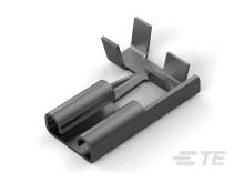 Schwarzer Kunststoffstecker mit zwei Steckplätzen, welcher für die Verbindung elektrischer Komponenten verwendet wird.