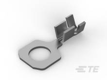 Silbernes Metallflachteil mit rechteckiger Klemmenstruktur und rundem Loch, anscheinend ein elektrischer Steckverbinder.