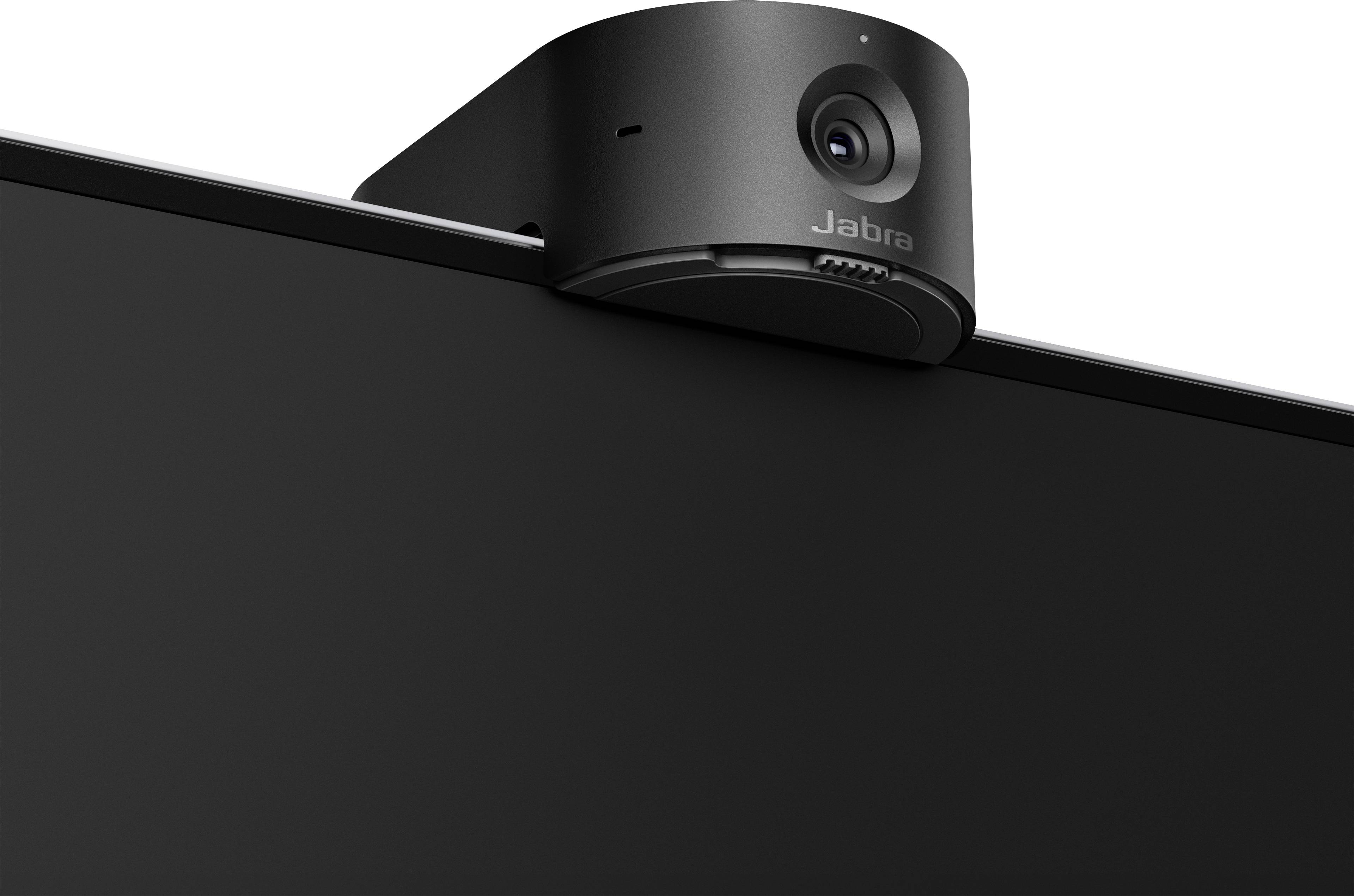 Eine schwarze Webcam, oben an einem Monitor angebracht. Sie ist von der Marke Jabra und befindet sich in einer Büroumgebung.