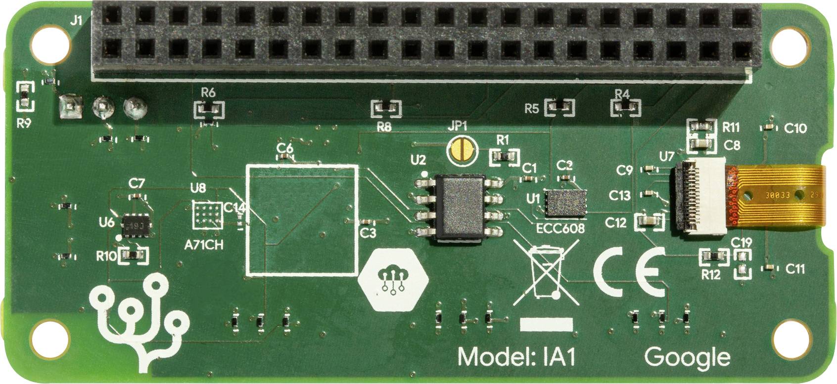 Elektronische Platine mit schwarzen Steckverbindern und mehreren kleinen Komponenten. Text unten: 'Model: IA1, Google'.