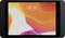 Tablet mit Display zeigt Sperrbildschirm mit Datum 'Freitag, 16. April' und Uhrzeit '08:30'. Hintergrund in sanften Gelbtönen.
