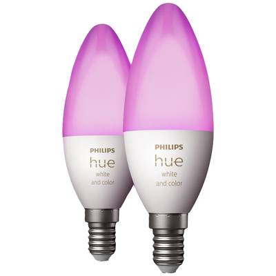 Zwei Philips Hue LED-Glühbirnen in Kerzenform, die in verschiedenen Farben leuchten können. Sie sind geeignet für dekorative Beleuchtung.