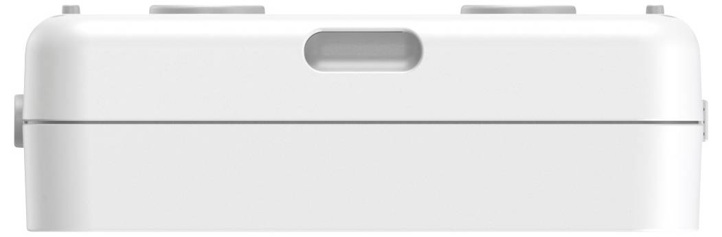 Weiße Kunststoffbox mit abgerundeten Ecken. Oben eine Vertiefung in der Mitte. Box ist auf hellem Hintergrund zu sehen.