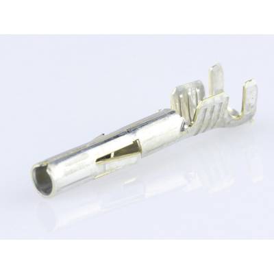 Ein silberner Metall-Stecker mit gebogenem Ende liegt auf einem weißen Hintergrund. Der Stecker ist ein elektrisches Verbindungselement.