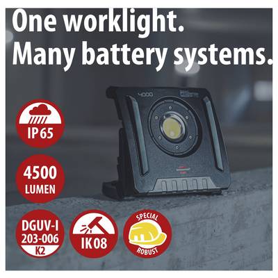 Werbetafel für Arbeitslicht: 'One worklight. Many battery systems.' mit IP65, 4500 Lumen, DGUV-I 203-006 K2, IK08 und 'Special Robust'.<br>