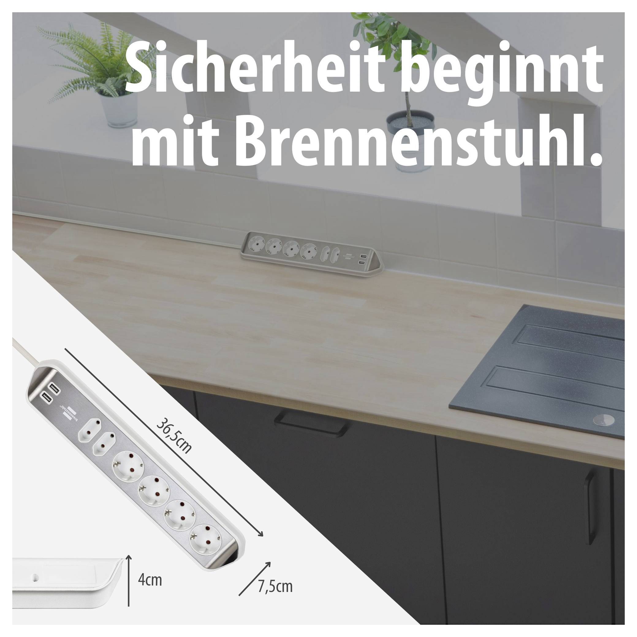 Werbebild eines Mehrfachsteckers auf dem Schreibtisch; Text: 'Sicherheit beginnt mit Brennenstuhl.'; zeigt Maße 36,5 cm, 7,5 cm und 4 cm.<br>
