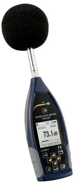 Tragbares Schallpegelmessgerät mit schaumstoffbeschichteter Mikrofonabdeckung, das auf seinem Display einen Messwert von 73,1 dB anzeigt.