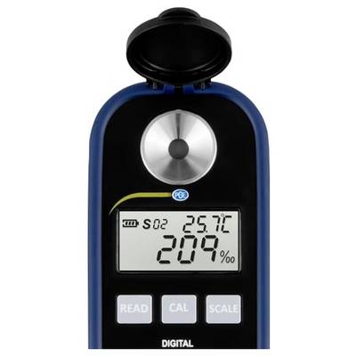 Tragbares digitales Messgerät mit offener Schutzkappe, die einen Sensor und ein LCD-Display mit der Anzeige 25,7°C und 20,4‰ zeigt, mit den Tasten READ, CAL und SCALE.