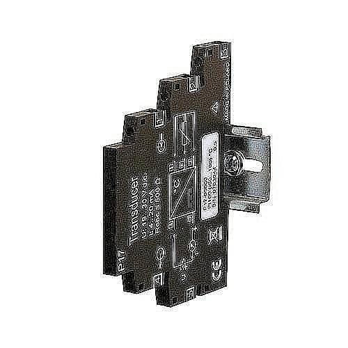 Schwarzes DIN-Schienen-Stromschienenelement mit der Bezeichnung "Transducer" mit Anschlüssen und seitlicher Befestigungsklammer auf weißem Hintergrund.