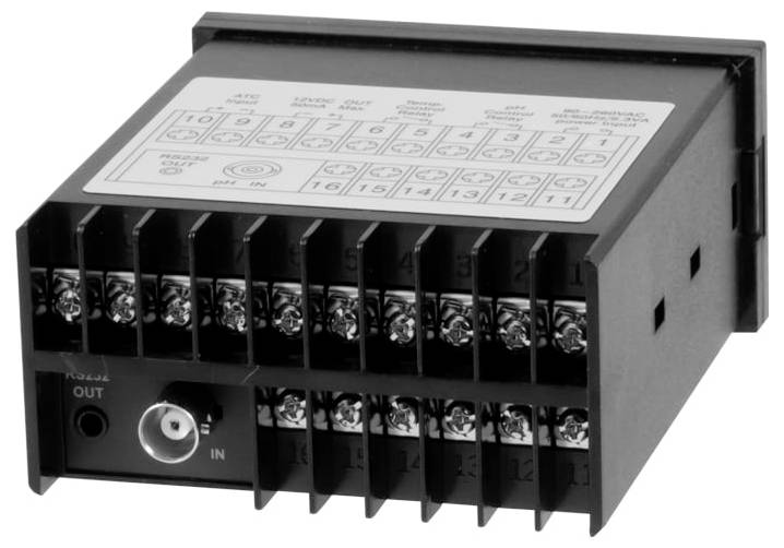 Schwarzes elektronisches Steuermodul mit beschrifteten Anschlussschrauben und Ein-/Ausgangsanschlüssen auf der Frontplatte.