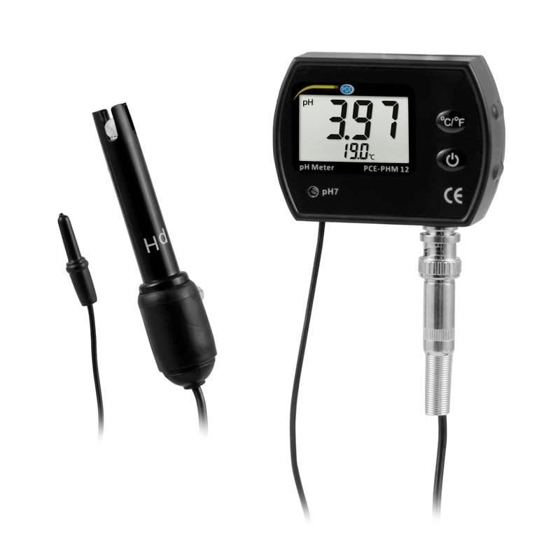 Digitales pH-Messgerät mit Sonde und Display, das pH 3,97 und 19,0°C anzeigt, was eine Messung in einer Flüssigkeit anzeigt.