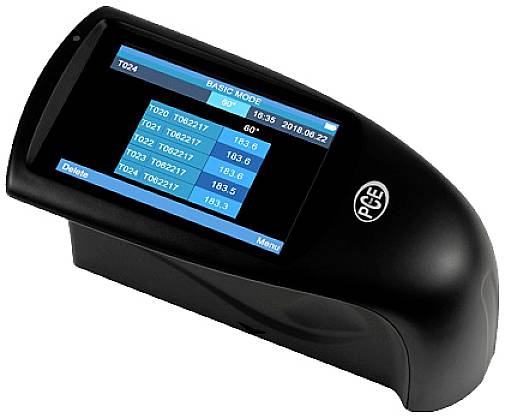 Handgerät mit Display zeigt Messdaten in Blau auf schwarzem Hintergrund. Daten: T024, 60°, 183,6. Datum 2018.06.22, Uhrzeit 10:35.