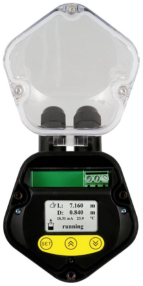 Ein Messgerät mit digitalem Display zeigt 'L: 7,160 m', 'D: 0,840 m' und '23,9 °C'. Zwei Kabel sind oben angeschlossen.