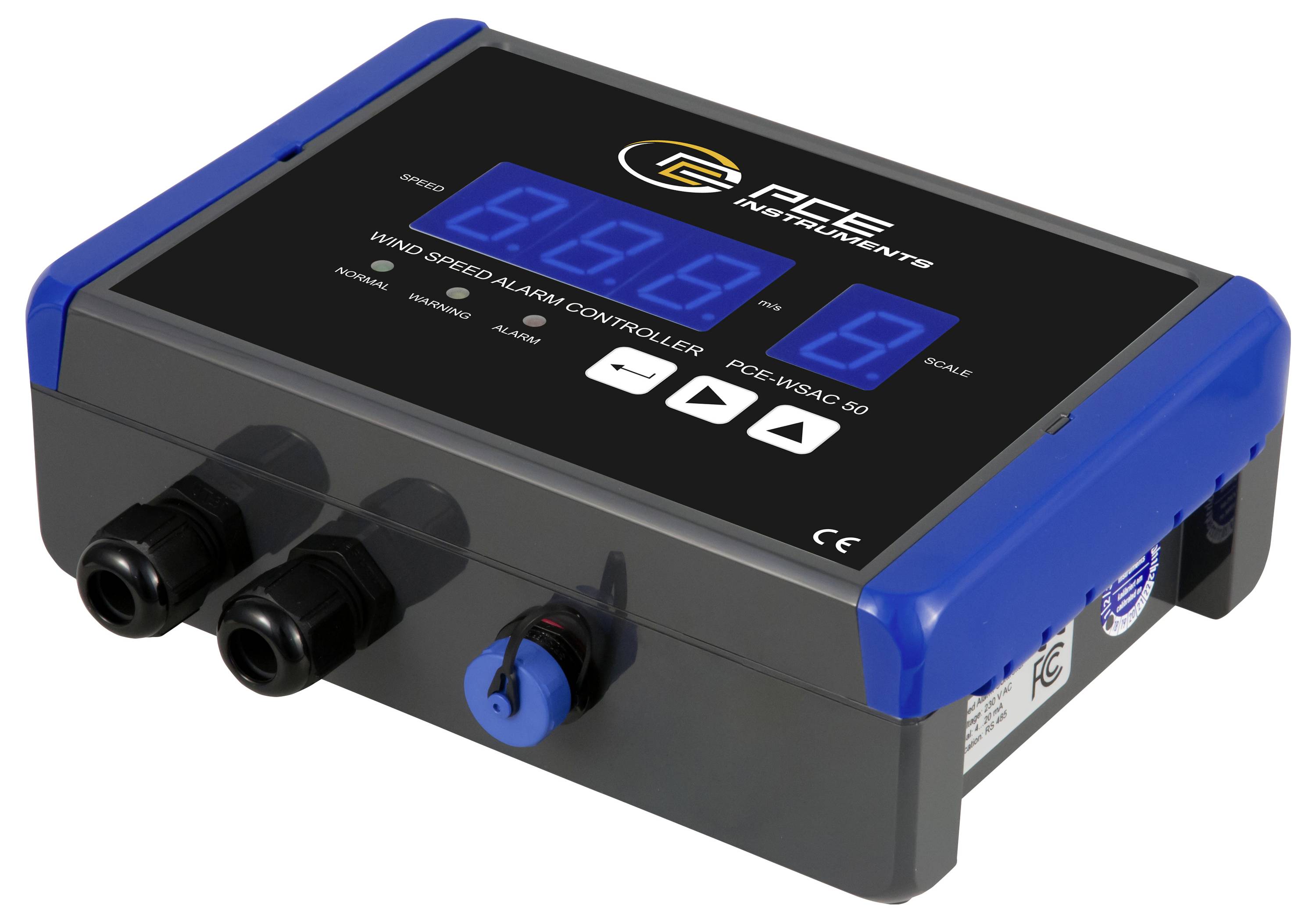PCE Instruments Windgeschwindigkeitsalarm-Controller mit digitaler Anzeige, Steuertasten und Sensorkabelverbindungen in einem blau-schwarzen Gehäuse.