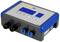 Windsensor-Alarmcontroller mit digitaler Anzeige und blauen Bedientasten; zwei Kabelanschlüsse an der linken Seite.