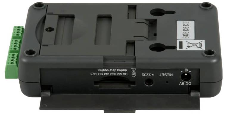 Schwarzes Elektronikmodul oder Kartenhalter mit grünen Klemmleistenverbindern, Rücksetztaste und Gleichstrom-9V-Stromversorgungsbuchse.