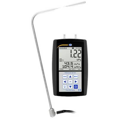 Digitales Druckmessgerät mit Display zeigt 1,22 kPa, Geschwindigkeit von 43,5 m/s und Temperatur von 104,4 °C an. Enthält Bedienungstasten.