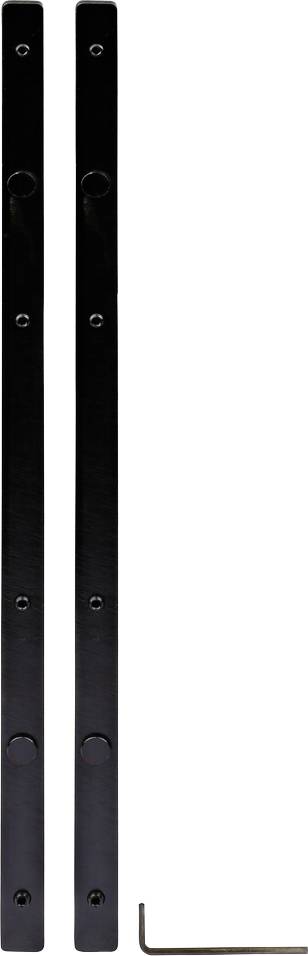 Zwei schwarze Metallstreben mit mehreren Löchern, begleitet von einem L-förmigen Werkzeug unten rechts.