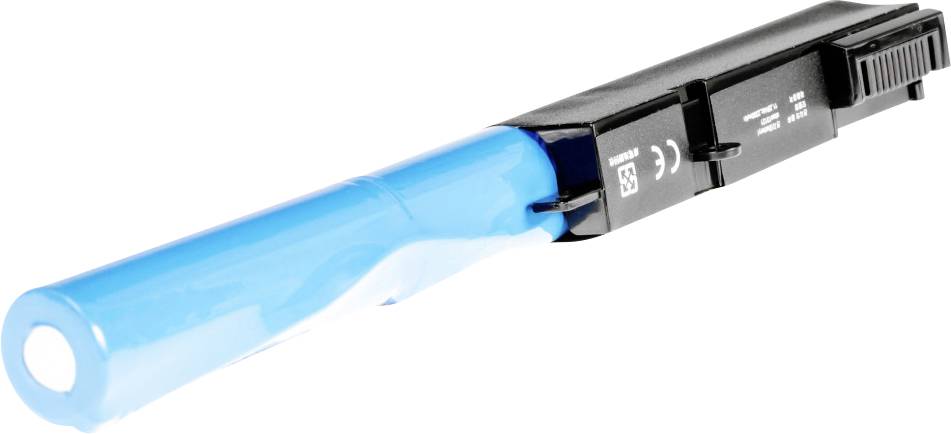 Ein blauer Lithium-Ionen-Akku, länglich und zylindrisch, mit schwarzer Kunststoffkappe und Aufdrucken auf der Seite.