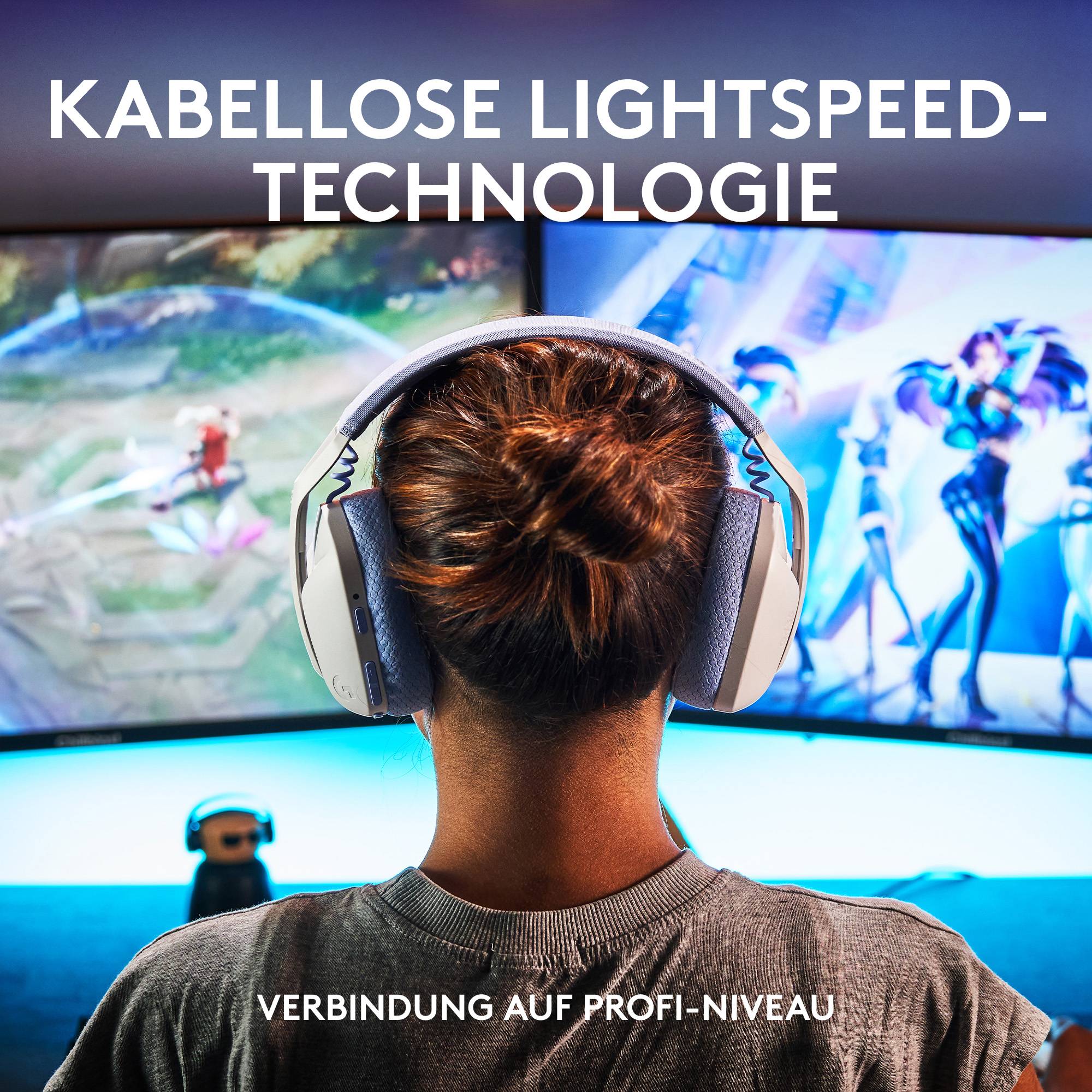 Person mit Kopfhörern vor zwei Bildschirmen. Text oben: 'Kabellose LIGHTSPEED-Technologie', unten: 'Verbindung auf Profi-Niveau'.