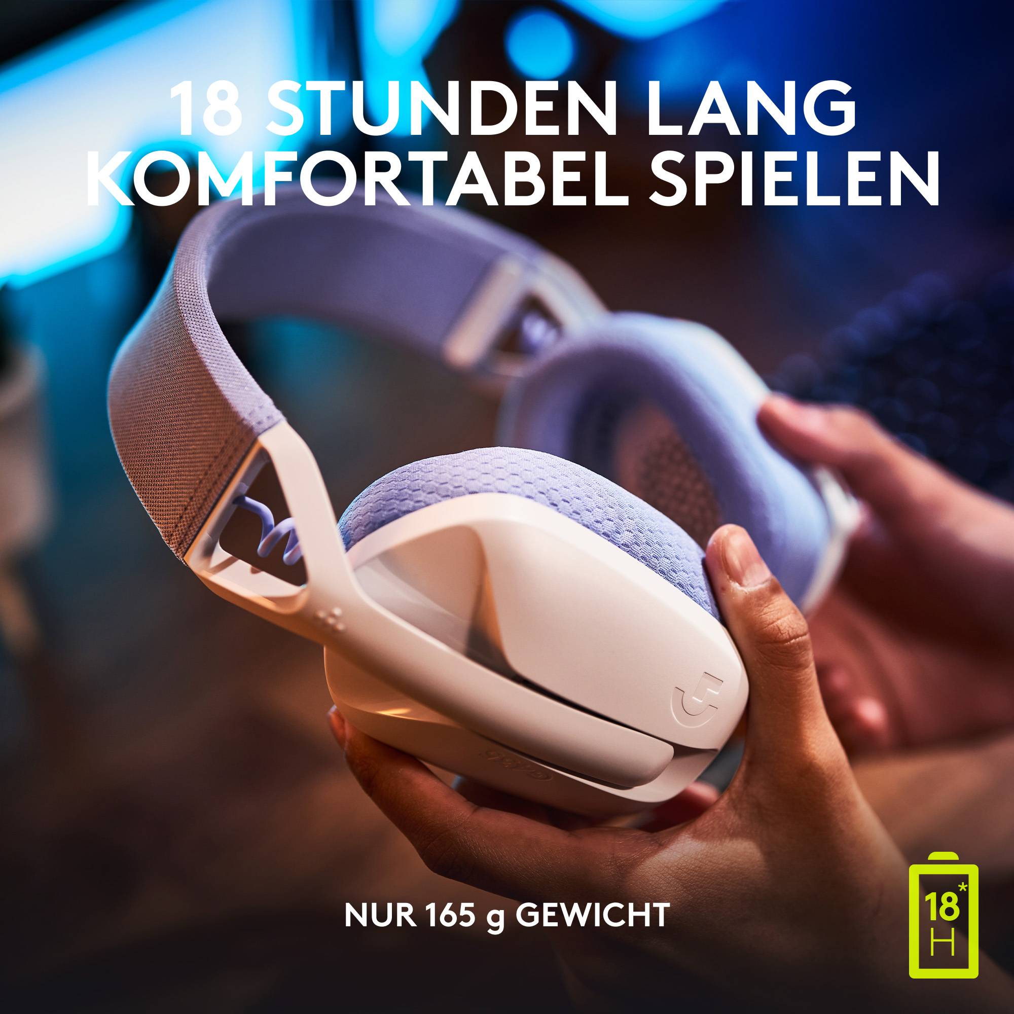 Ein Paar kabelloser Over-Ear-Kopfhörer in Nahaufnahme. Text: '18 Stunden lang komfortabel spielen', 'Nur 165 g Gewicht'.