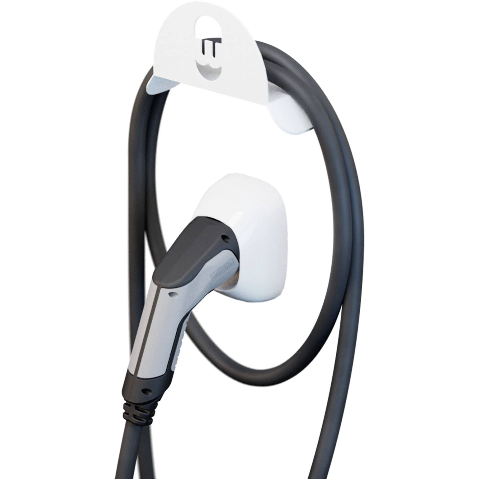 Eine weiße Wandhalterung hält ein schwarzes Ladekabel für ein Elektrofahrzeug.