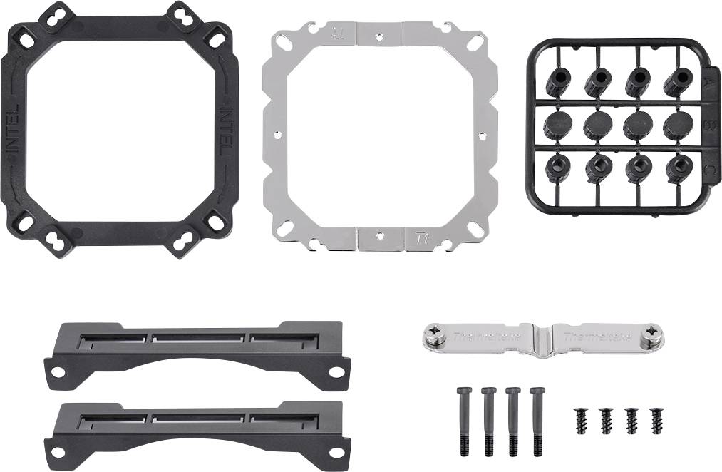 Ein Kühler-Montageset bestehend aus mehreren Halterungen, Schrauben und Clips, gezeigt in einer Anordnung auf einer weißen Oberfläche.